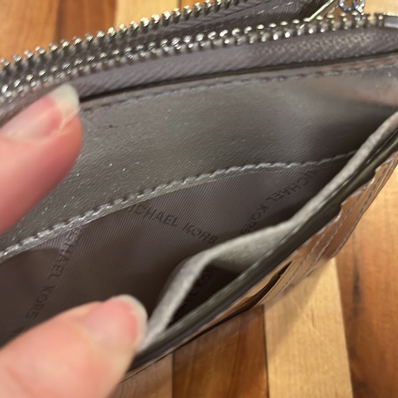 Michael Kors Small Coin Purse with Card Holder Silver - Picture 8 of 8